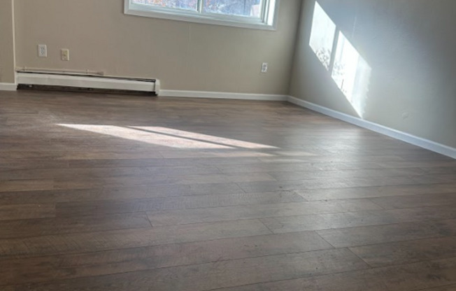 1 bed, 1 bath, 650 sqft, $1,265, Unit 1650-9