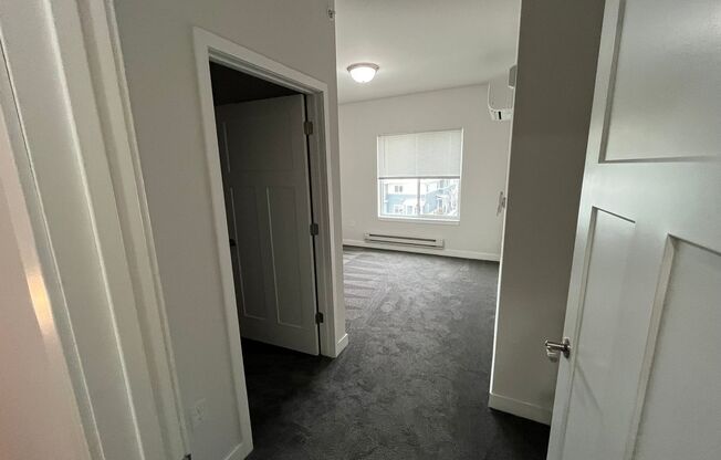 3 beds, 3.5 baths, 2,139 sqft, $2,415, Unit Lime 319