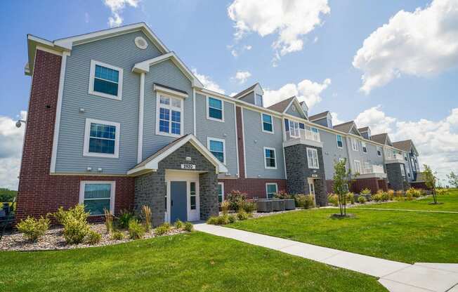 Spacious Apartment Homes Available at Stoney Pointe Apartment Homes, Wichita