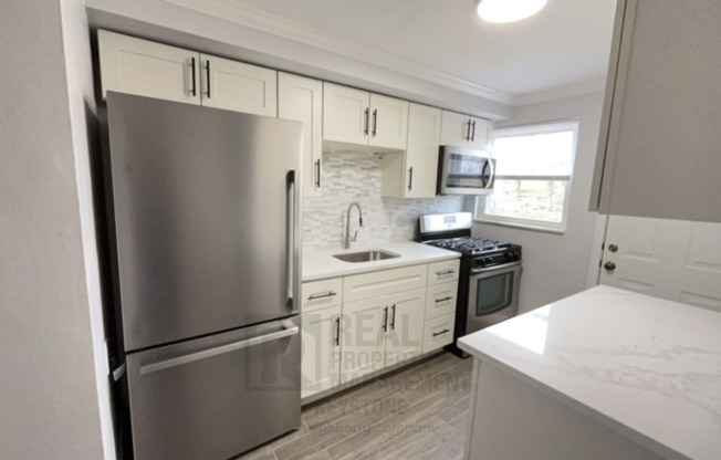 Recently Renovated 3 Bedroom in Greenfield!