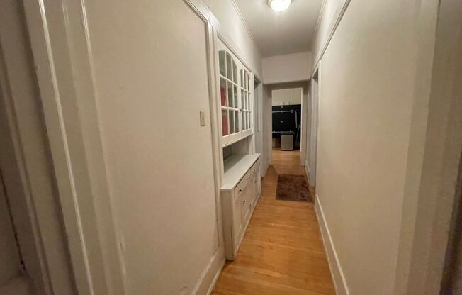 4 beds, 2 baths, $2,295, Unit 10