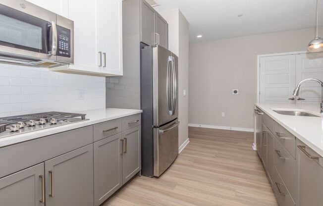 3 beds, 2 baths, 1,449 sqft, $2,899, Unit 135