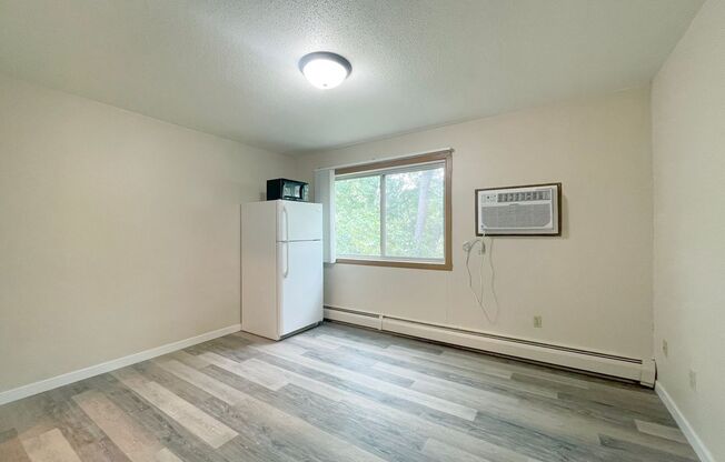 Studio, 1 bath, 245 sqft, $555, Unit 411-26B