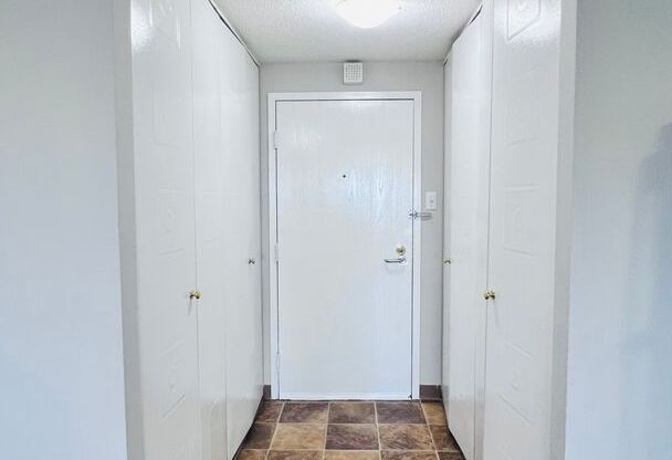 2 beds, 1 bath, 710 sqft, $1,450, Unit # 1303