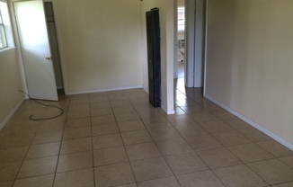 2 beds, 1 bath, $495