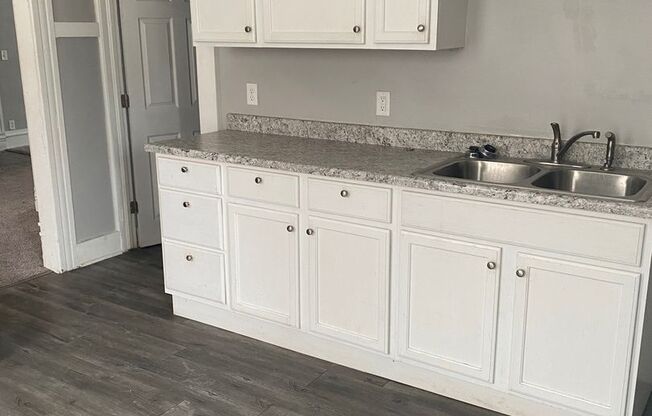 HM 1335 W. 13th - FOR SALE - KATY GLADKIN