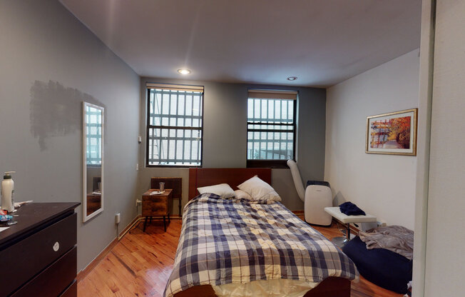 4 beds, 2 baths, $10,500, Unit 2FL
