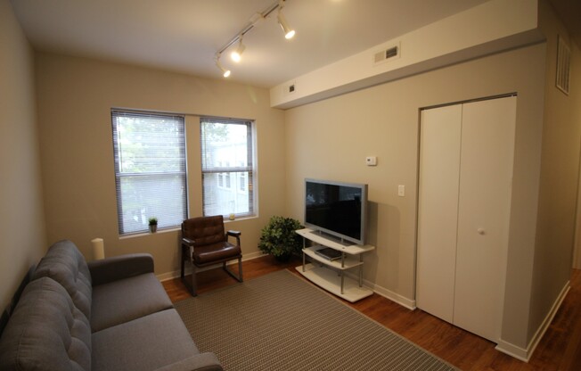 Sunnyside Manor, LLC