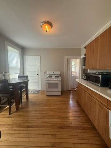 64 LINWOOD AVE
