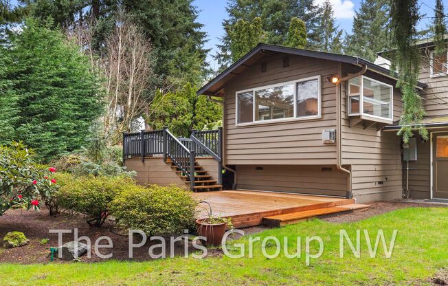 Stunning 2024 Remodeled Kirkland Home! Beautiful In & Out with Central A/C!