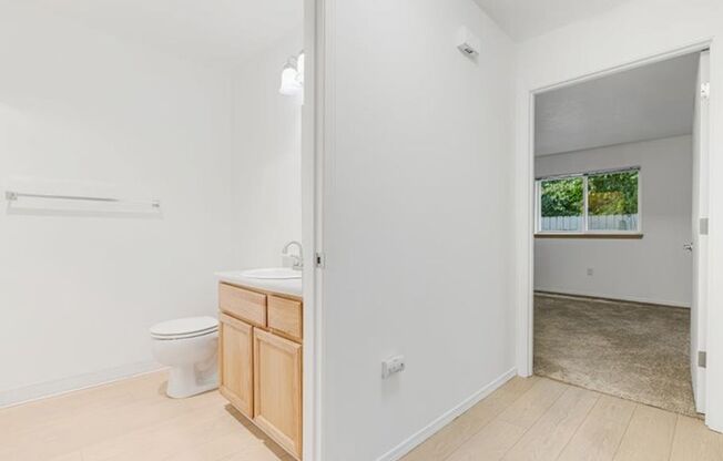 1 bed, 1 bath, 547 sqft, $1,350, Unit 32