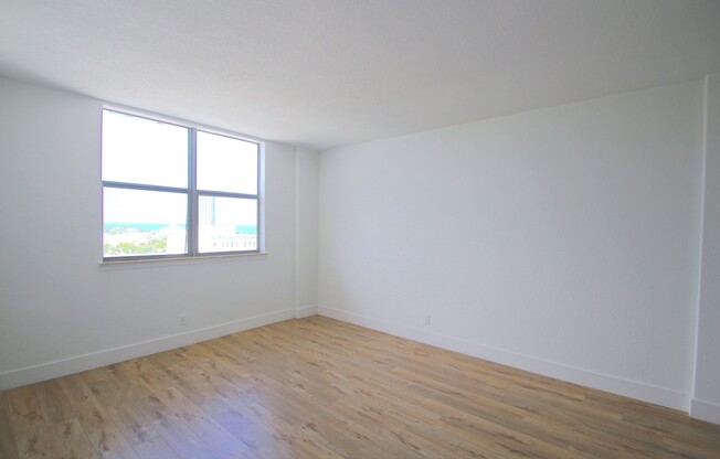 2 beds, 2 baths, 1,299 sqft, $3,200, Unit Unit 1001