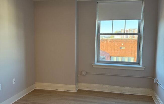 1 bed, 1 bath, 560 sqft, $1,375, Unit 307