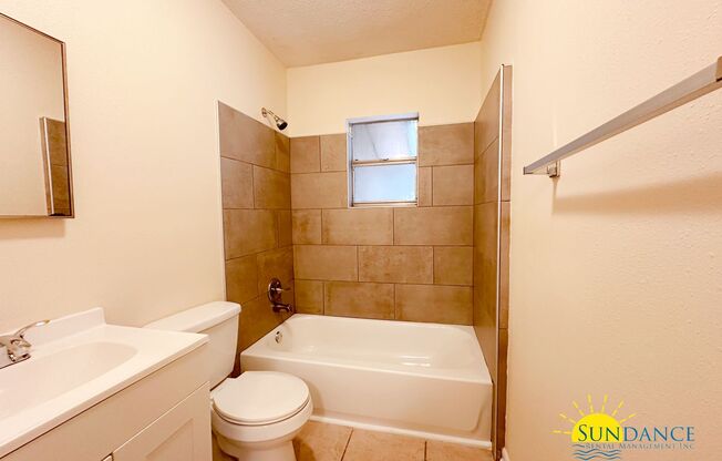 2 beds, 1 bath, $1,195