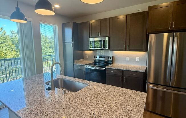 2 beds, 2 baths, 1,220 sqft, $2,575, Unit #200