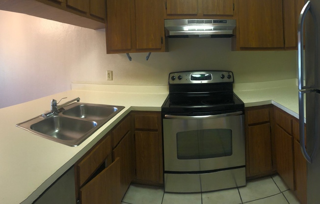 2 beds, 2.5 baths, $1,425, Unit Unit 403