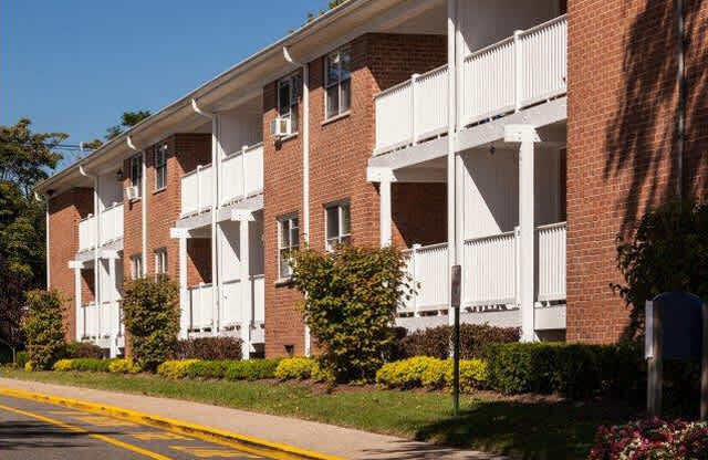 Crestview Apartments