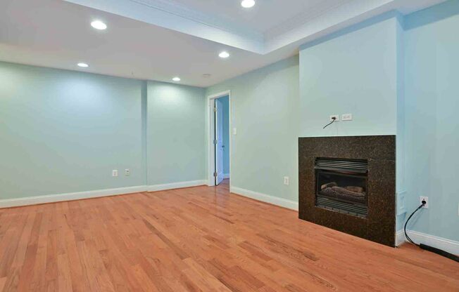 1437 Spring Rd NW