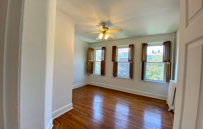 2 beds, 1 bath, 1,000 sqft, $1,948, Unit 3035 N. Calvert St. C4