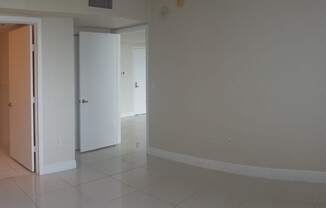 2 beds, 2 baths, $2,800