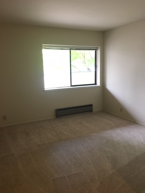 1 bed, 1 bath, 795 sqft, $2,650