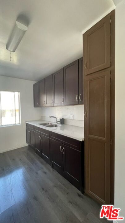 1 bed, 1 bath, 785 sqft, $1,875, Unit 7