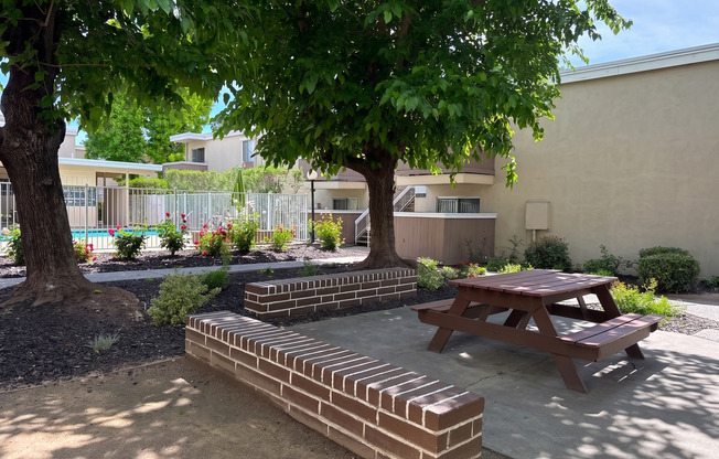 2 beds, 1 bath, 900 sqft, $1,650, Unit 224