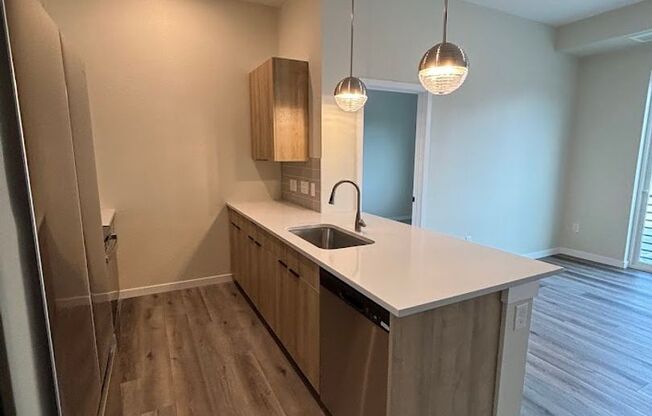 2 beds, 2 baths, 720 sqft, $1,799, Unit 820 #210
