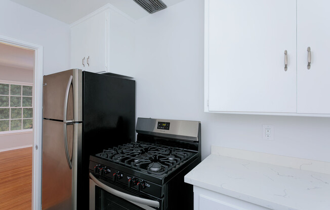 1 bed, 1 bath, 720 sqft, $2,395, Unit G