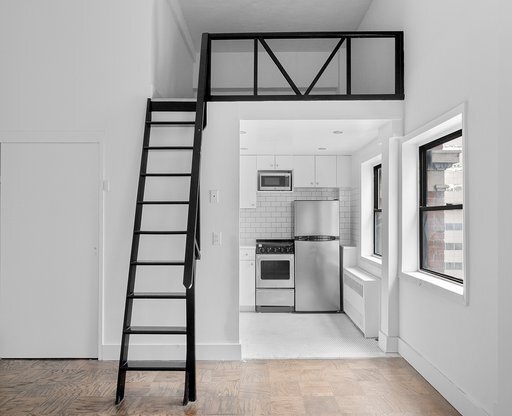 1 bed, 1 bath, $4,200, Unit 12B