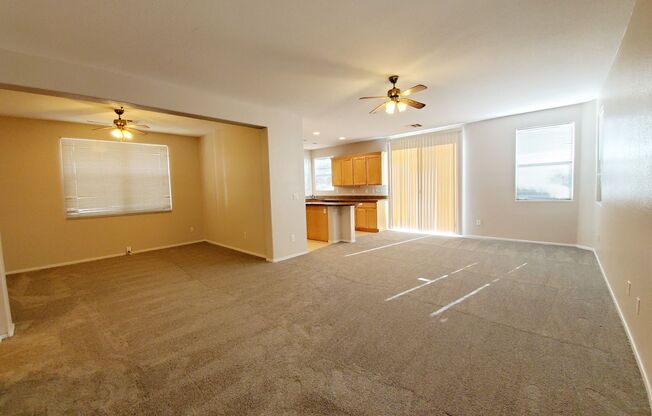 VERY SPACIOUS 3 BED / 2.5 BATH 2-STORY HOME NEAR THE NELLIS AFB!