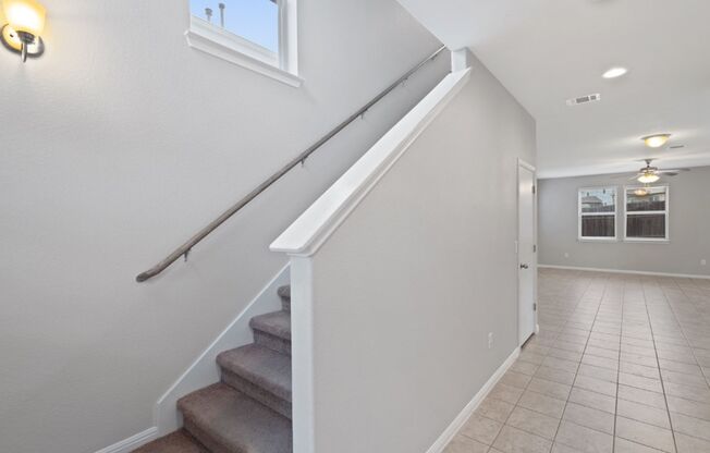 341 Twisted Oaks Ln, Buda, Texas 78610