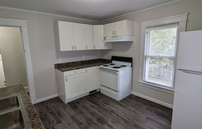 2 beds, 1 bath, $1,150, Unit Unit 2