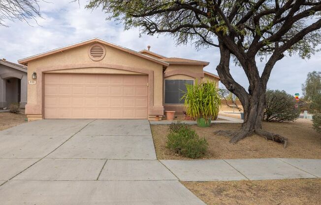 3 Bedroom 2 Bathroom -VAIL SCHOOL DISTRICT!!! CORNER LOT NEAR PURPLE HEART PARK!