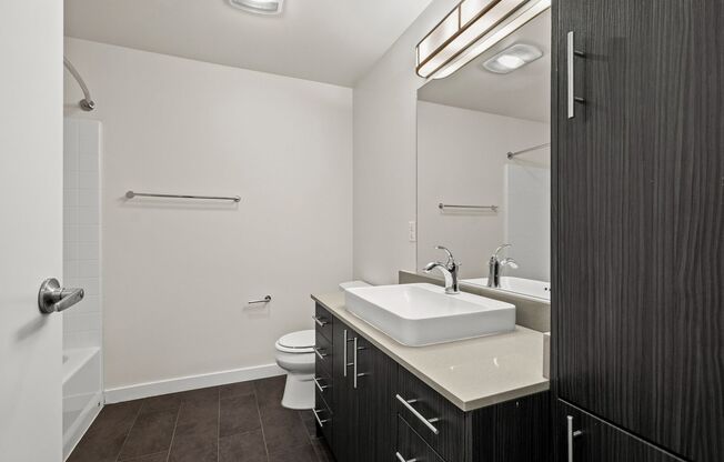 1 bed, 1 bath, 809 sqft, $2,025, Unit 109