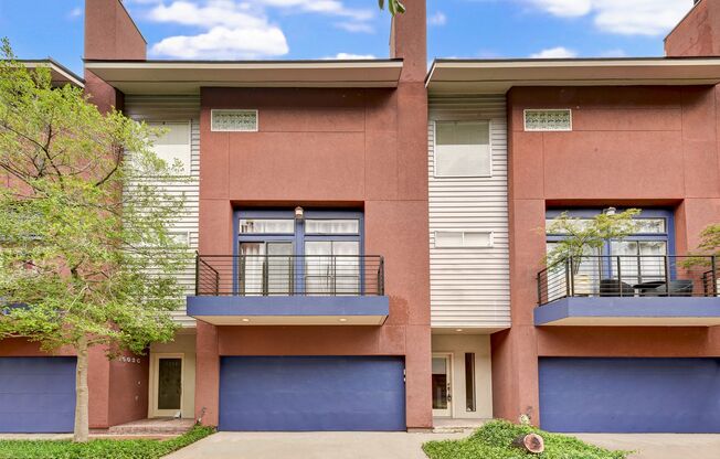 Contemporary Townhome in Montrose - Immediate Move In