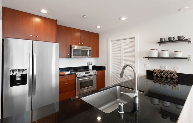 2 beds, 2 baths, $2,995, Unit #513