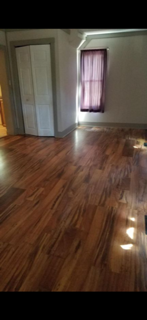 2 beds, 1 bath, $1,000