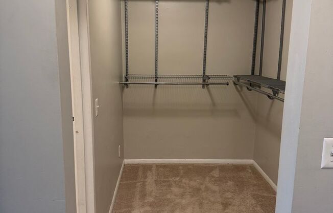 Studio, 1 bath, 470 sqft, $1,095, Unit 208 (R)