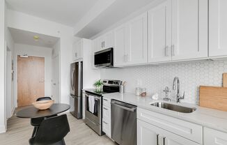 Studio, 1 bath, 357 sqft, $1,215, Unit 207