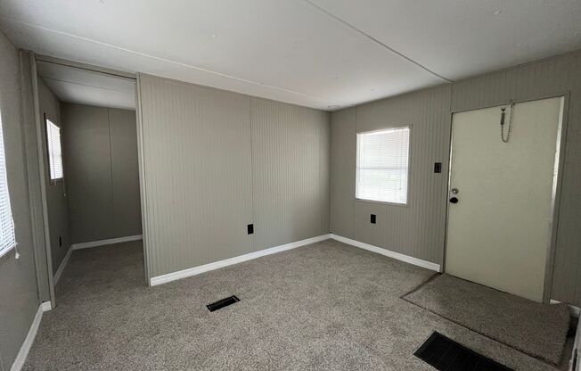 2/1 Super Cute Newly Remodeled