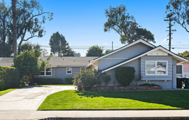 Upper Hollywood Riviera 3 Bedroom 2 Bath Home