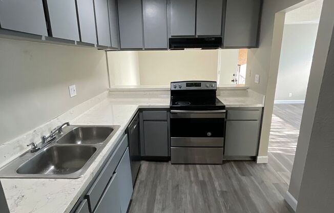 2 beds, 1 bath, 820 sqft, $1,600, Unit 503