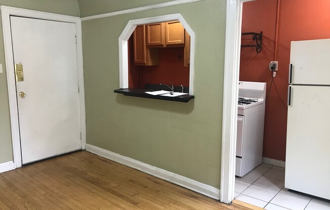 Studio, 1 bath, $825, Unit 08