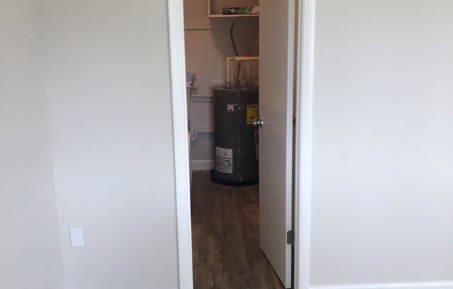 1 bed, 1 bath, 650 sqft, $1,299, Unit 17