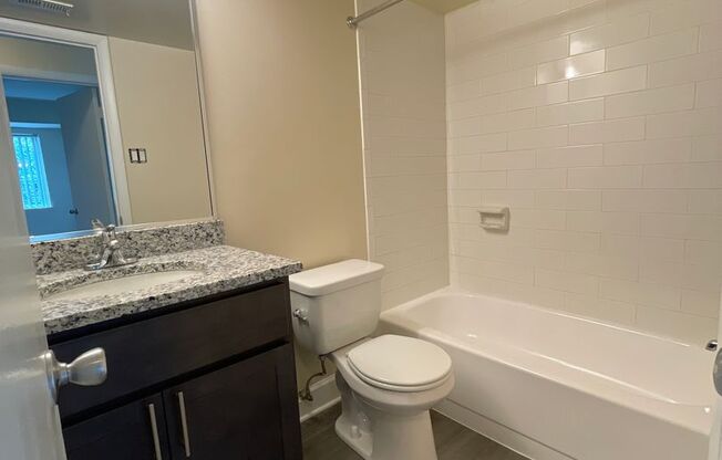2 beds, 2 baths, 1,000 sqft, $1,800, Unit 14210 #201