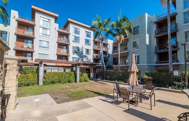 2 beds, 2 baths, 1,042 sqft, $3,290, Unit 148