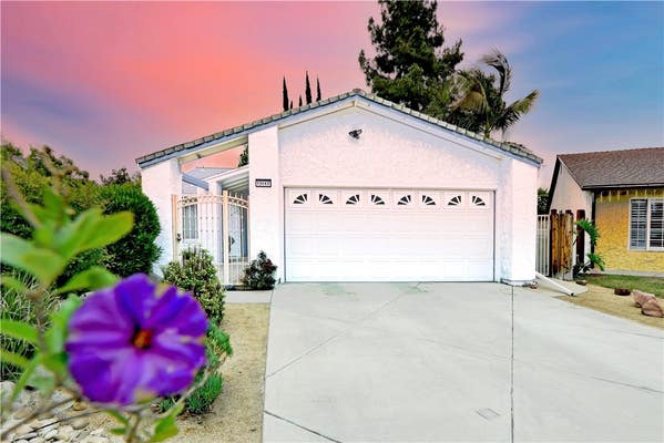 13142 REEDLEY ST
