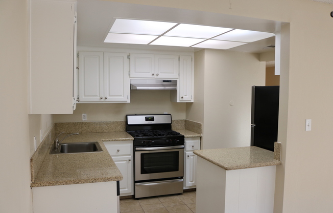 3 beds, 1.5 baths, 1,145 sqft, $1,895