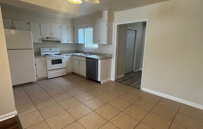 2 beds, 1.5 baths, $1,450